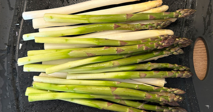 Spargel-weiß-grün