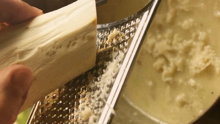 kartoffelsuppe-mit-lauch-und-meerrettich-1