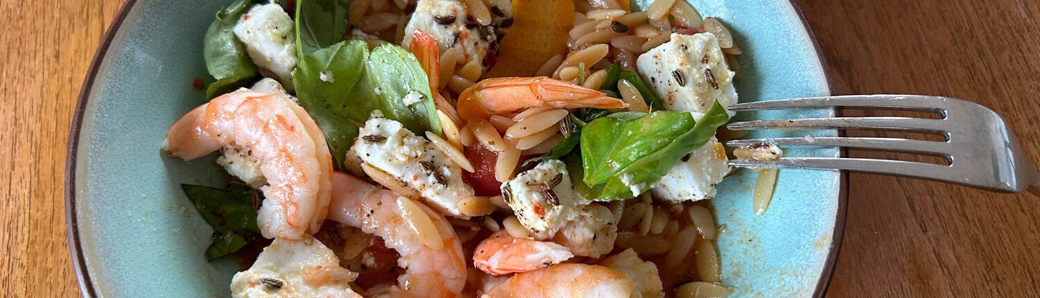 Kritharaki-Nudeln-mit-Garnelen-und-mariniertem-Feta-22